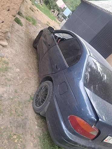 капот адисей: Toyota Avensis: 2000 г., 1.8 л, Механика, Седан — 5