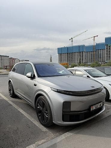 byd e9: Lixiang L7: 2023 г., 1.5 л, Автомат, Электромобиль, Кроссовер — 2