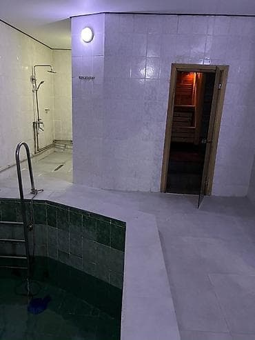 крытый бассейн: Аренда частной банной зоны с комнатой отдыха и бильярдом. Что внутри — 4