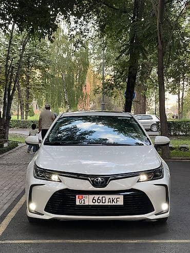 Продажа авто: Toyota Corolla: 2019 г., 1.8 л, Вариатор, Бензин, Седан — 1