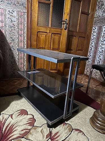 Стол -помошник . Тележка-столик на колёсах с тремя полками - — 1