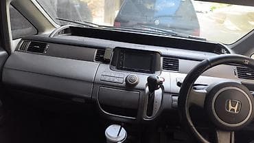 стоп сигнал хонжа фит: Honda Stepwgn: 2006 г., Автомат, Минивэн — 4