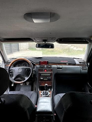 косильщик травы: Mercedes-Benz E-Class: 2000 г., 2 л, Механика, Бензин, Универсал — 4