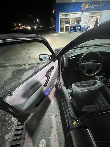 капот лупарик: Volkswagen Passat Variant: 1993 г., 1.8 л, Механика, Бензин, Универсал — 5