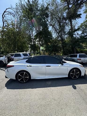 Toyota Camry: 2020 г., 2.5 л, Автомат, Бензин, Седан — 3