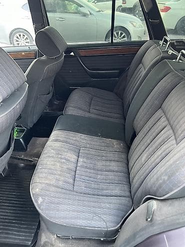 Mercedes-Benz W124: 1991 г., 2.3 л, Механика, Бензин, Седан — 6