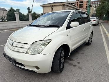 портер рядом: Toyota Ist: 2003 г., 1.5 л, Автомат, Бензин, Хэтчбэк — 5