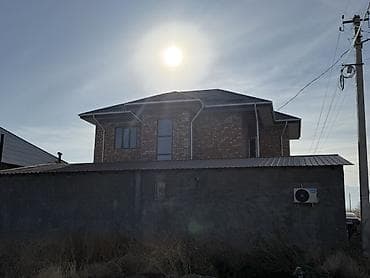 двухэтажные дома: Продается кирпичный двухэтажный дом с участком и капитальным — 5