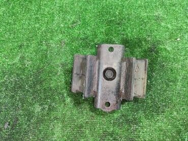 бикхорн: Подушка коробки передач Isuzu 1999 г., Б/у, Оригинал, Япония — 6