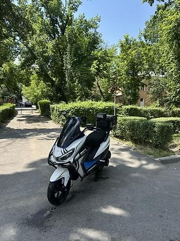 ямаха мт: Макси-скутер Yamaha, 150 куб. см, Бензин, Б/у — 1