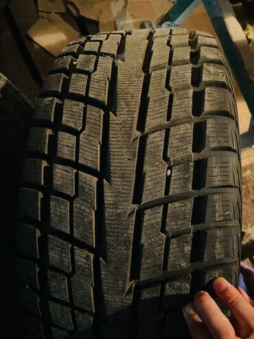 Паркет: Шины 275 / 45 / R 20, Зима, Б/у, Комплект, Внедорожные (АТ/МТ), Япония, Yokohama — 2