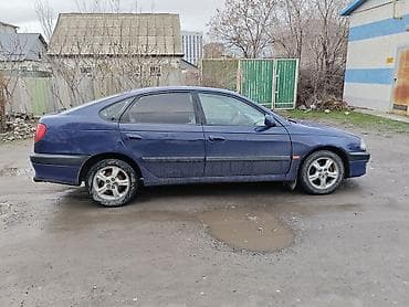 lada car: Toyota Avensis: 1999 г., 1.8 л, Механика, Бензин, Хэтчбэк — 3
