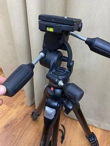 Техника и электроника: Штатив Manfrotto 055MF4 + голова Manfrotto 808RC4 Б/у в идеальном — 3