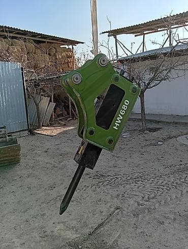 отбойный молоток продаю: Гидромолот HW680 для экскаватора - Модель: HW680 (указана на корпусе) — 1