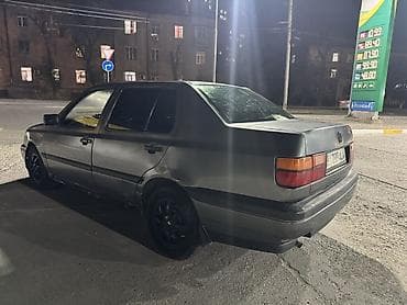 двери на венто: Volkswagen Vento: 1992 г., Механика, Седан — 5