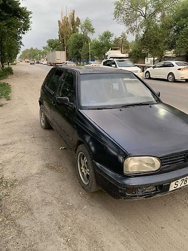 Унаа сатуу: Volkswagen Golf: 1992 г., 1.6 л, Кол менен иштөөчү, Хетчбек — 1