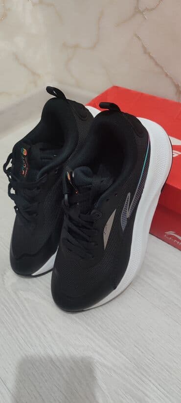 обувь большие размеры: Кроссовки Li-Ning J-SOFT - Цвет: черный верх, контрастная белая — 2