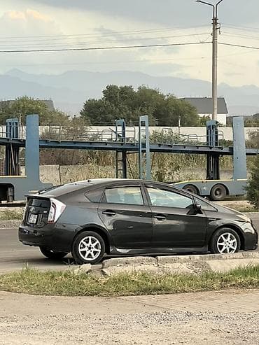 кемри 70: Toyota Prius: 2013 г., 1.8 л, Автомат, Гибрид, Хэтчбэк — 5