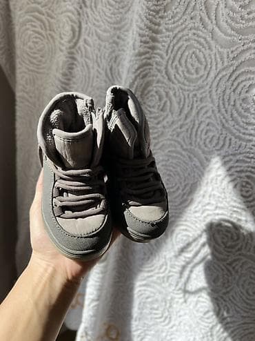 Детская обувь: Детская обувь, набор из 4 пар: 1) Кроссовки Adidas 19 размер — 6