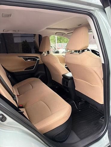 prius plus: Toyota RAV4: 2019 г., Гибрид, Кроссовер — 6