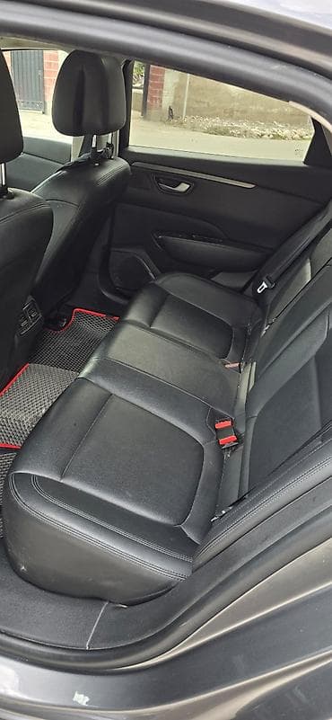 авто минивен 7 мест: Ssangyong : 2018 г., 2 л, Газ, Седан — 6