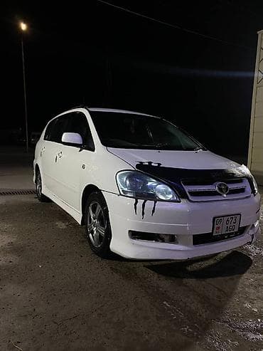 Toyota Ipsum: 2001 г., 2.4 л, Автомат, Бензин, Вэн/Минивэн