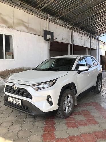 minsk scr: Toyota RAV4: 2021 г., 2 л, Автомат, Бензин, Кроссовер — 5