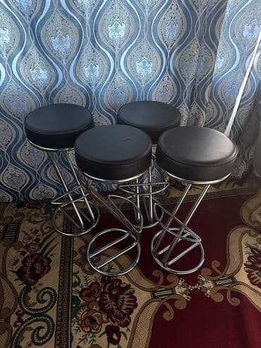 барный стулья: Барные стулья состояние идеальный — 1