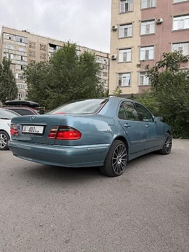 Mercedes-Benz E-Class: 2001 г., 3.2 л, Автомат, Бензин, Седан