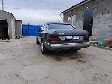 mercedesbenz с класс 1 8: Mercedes-Benz W124: 1990 г., Седан — 3