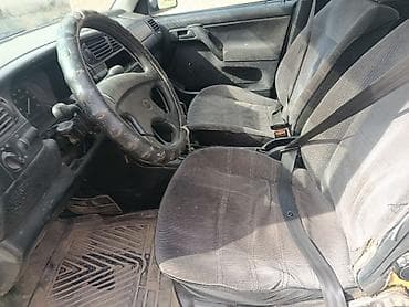дверные карты венто: Volkswagen Vento: 1993 г., Седан — 4