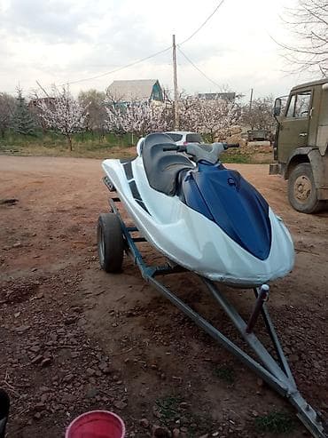 генератор на выезд: Гидроцикл Yamaha (водный мотоцикл) Скутер сатылат абалы жакшы даяр — 2