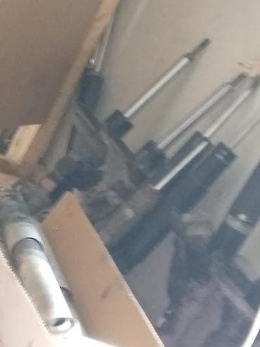 Амортизаторы комплект на Тойота Форанер (оригиналы KYB) с гарантией на