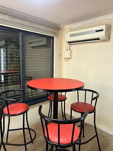 Барные стулья: Стол и стул для кафе, Новый — 1