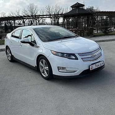 Chevrolet Volt: 2015 г., Автомат, Гибрид, Хэтчбэк — 2
