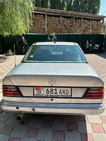 Унаа сатуу: Mercedes-Benz W124: 1988 г., 2.3 л, Автомат, Бензин, Седан — 4