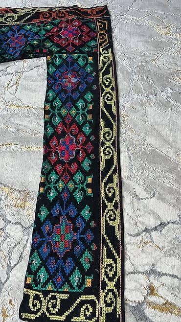 Ручная вышивка «рамка» для большого ковра/паласа. - Форма: П-образная