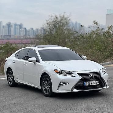 лексус 2022: Lexus ES: 2017 г., 2.5 л, Гибрид, Седан — 3