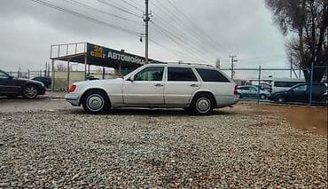 кабина мерседес: Mercedes-Benz W124: 1995 г., 2.2 л, Механика, Бензин, Универсал — 3