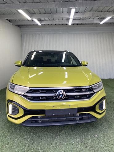 byd e2 2023: Volkswagen T-Roc: 2022 г., 1.5 л, Робот, Бензин, Хэтчбэк — 1