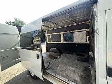Продажа авто: Ford Transit: 2003 г., 2 л, Механика, Дизель, Фургон — 2