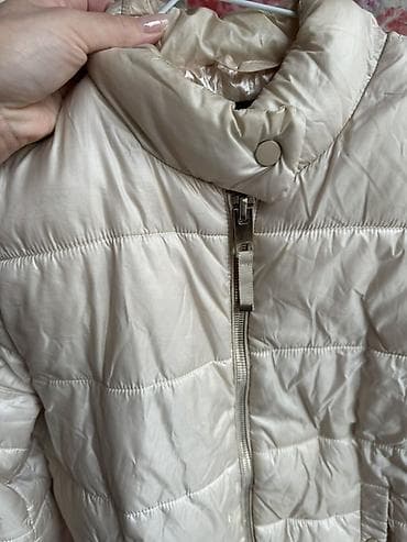 Джинсы: Женская стеганая куртка, цвет шампань/молочный. - Крой: прямой - — 4