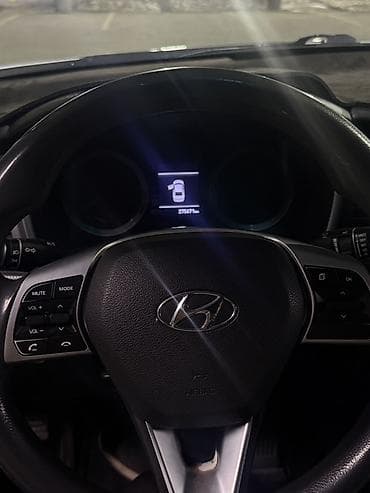 byd leopard: Седан бизнес-класса, серебристый цвет кузова. Современный динамичный — 5