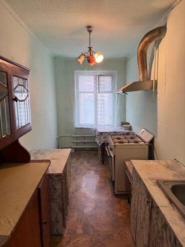 продаю пол дома пишпек: Дом, 47 м², 3 комнаты, Риэлтор, Старый ремонт — 5