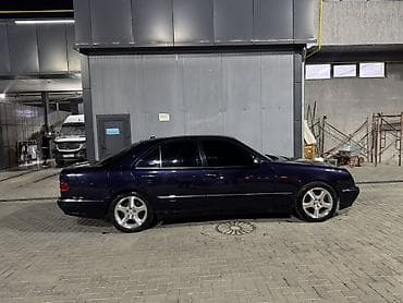 Mercedes-Benz E-Class: 2000 г., Автомат, Бензин, Седан