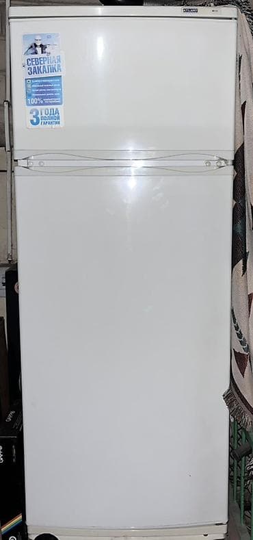 стенка для телевизора: Холодильник Atlant, Б/у, Двухкамерный — 1