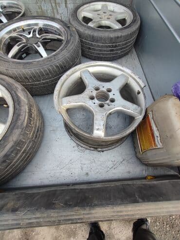 покрышка 12 дюймов: Литые Диски R 18 AMG, Комплект, отверстий - 5, Б/у — 4