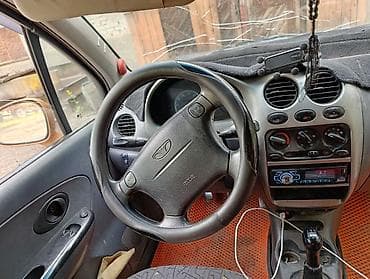 токмок кун чыгыш: Chevrolet Matiz: 2004 г., Кол менен иштөөчү, Бензин, Хетчбек — 1