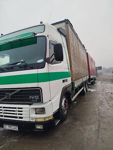 грузовой авто: Тягач, Volvo, Тентованный — 1
