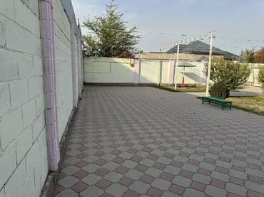 сниму дом пол дома бег агенства от хозяев 15000до 25000 т сом: 300 м², 8 комнат — 3